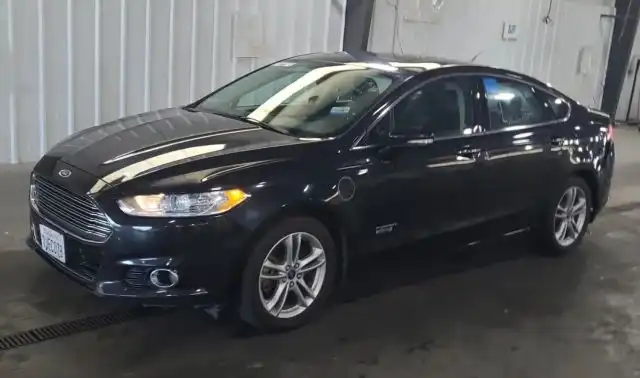 2015 Ford Fusion Plug-In Hybrid Titanium's photo