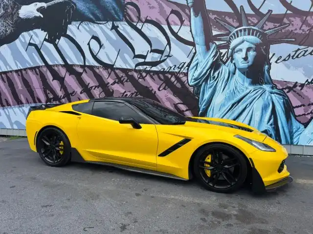 2015 Chevrolet Corvette Stingray Coupe w/Z51's photo