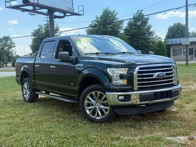 2015 Ford F-150 XLT 4x4 SuperCrew 145-in's photo
