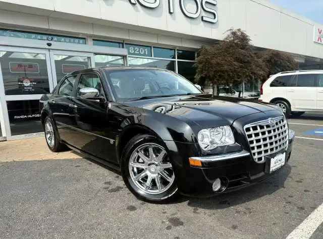 2005 Chrysler 300 C's photo