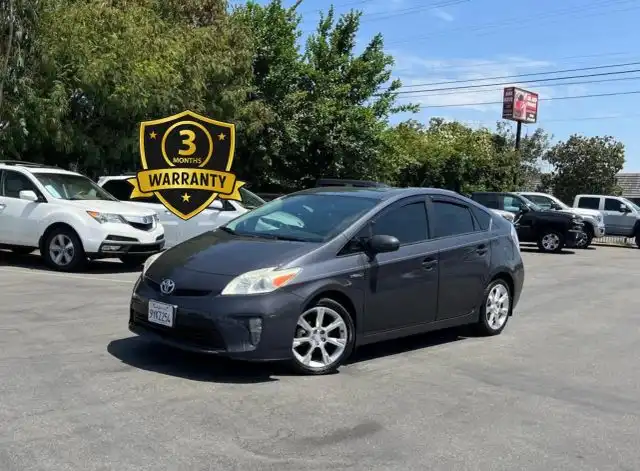 2013 Toyota Prius Two's photo