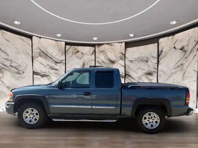 2006 GMC Sierra 4WD Extended Cab 5 1/2-ft SLT's photo