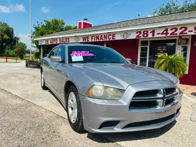 2014 Dodge Charger SE's photo
