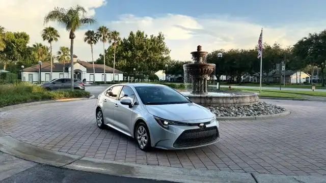 2020 Toyota Corolla LE AT's photo
