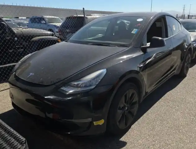 2022 Tesla Model Y Long Range Dual Motor All-Wheel Drive's photo