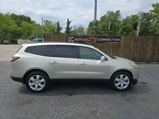 2016 Chevrolet Traverse 1LT FWD's photo