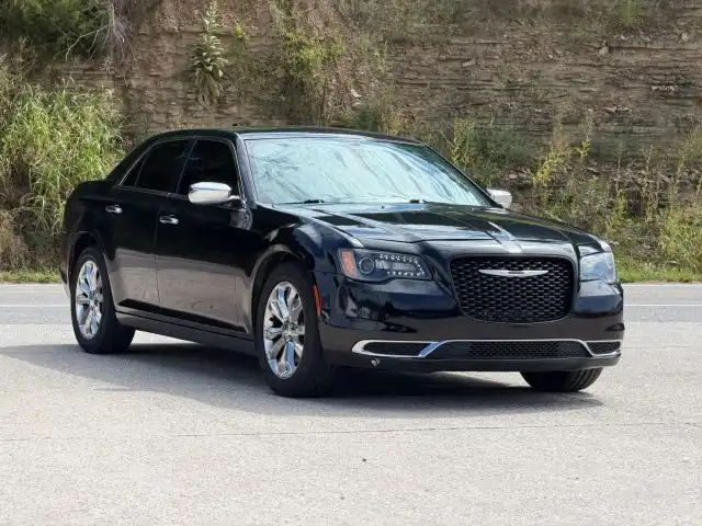 2016 Chrysler 300 C AWD's photo