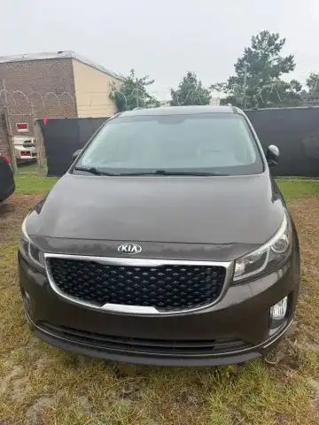 2016 Kia Sedona SX's photo