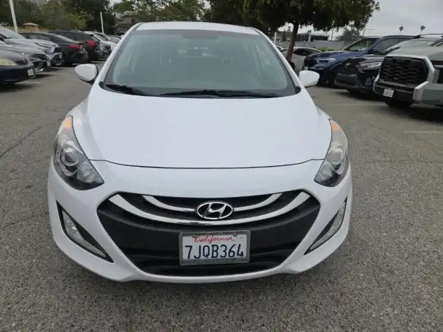 2015 Hyundai Elantra GT 2.0L 6-Speed A/T's photo