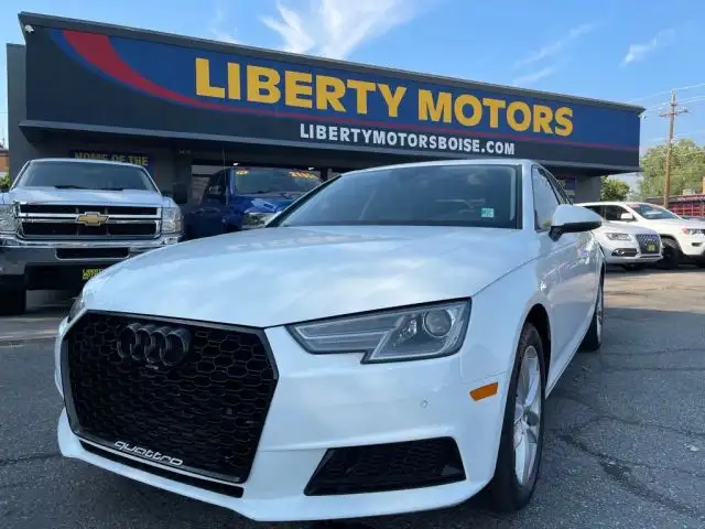 2017 Audi A4 2.0T quattro S tronic Premium's photo