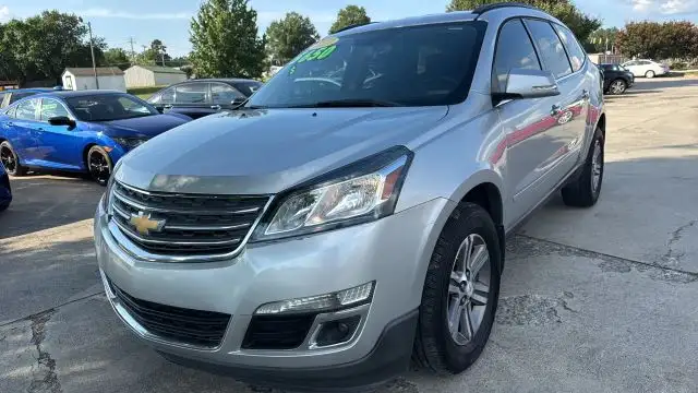 2016 Chevrolet Traverse 2LT FWD's photo
