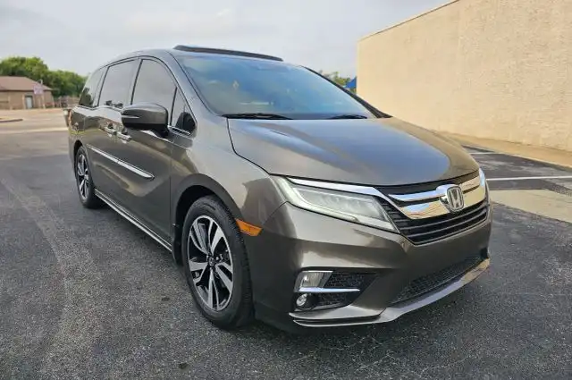 2019 Honda Odyssey Elite's photo
