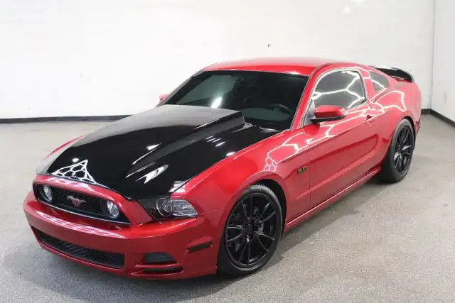 2013 Ford Mustang GT Premium's photo