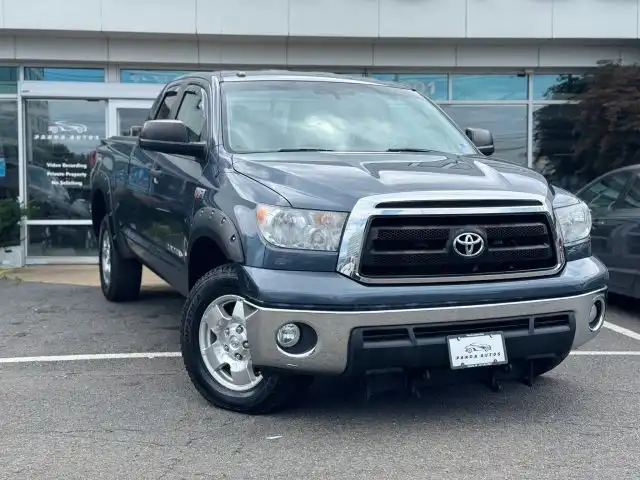 2010 Toyota Tundra 5.7 Auto 4WD Tundra Grade Double Cab's photo