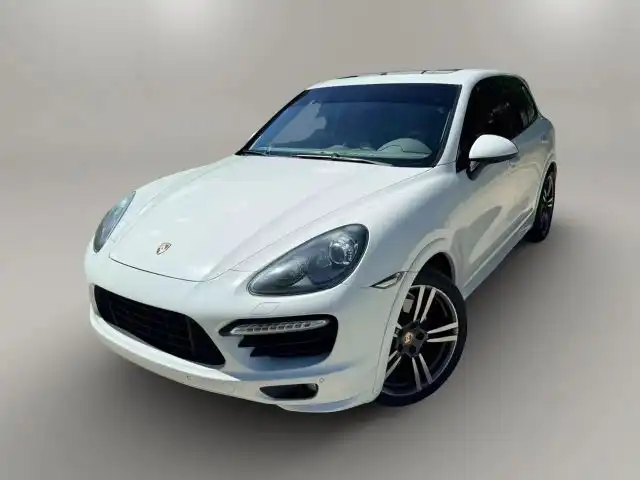 2013 Porsche Cayenne GTS's photo