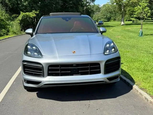 2021 Porsche Cayenne GTS's photo