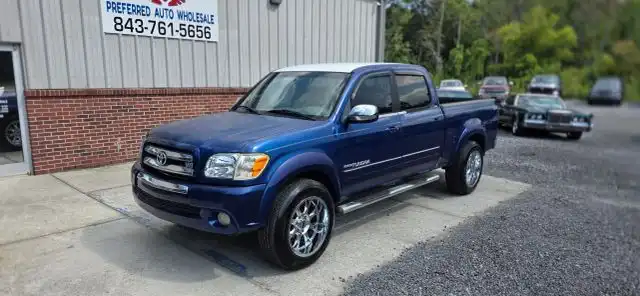 2006 Toyota Tundra Darrell Waltrip Double Cab V8 5AT's photo