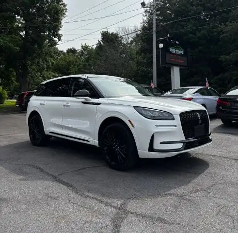 2023 Lincoln Corsair AWD's photo