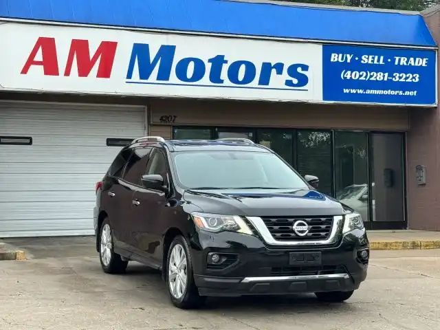 2018 Nissan Pathfinder SL 4WD's photo