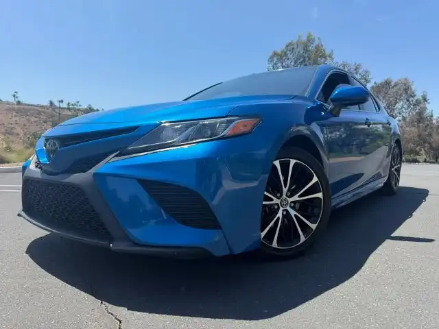 2020 Toyota Camry 2.5 Auto SE's photo