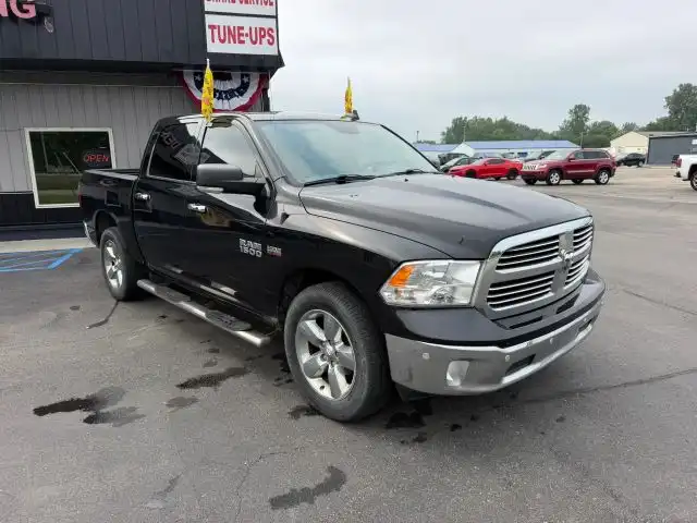 2016 RAM 1500 Big Horn 4x4 Crew Cab 5'7's photo