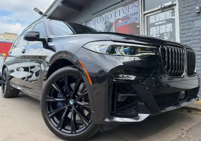 2022 BMW X7 M50i's photo