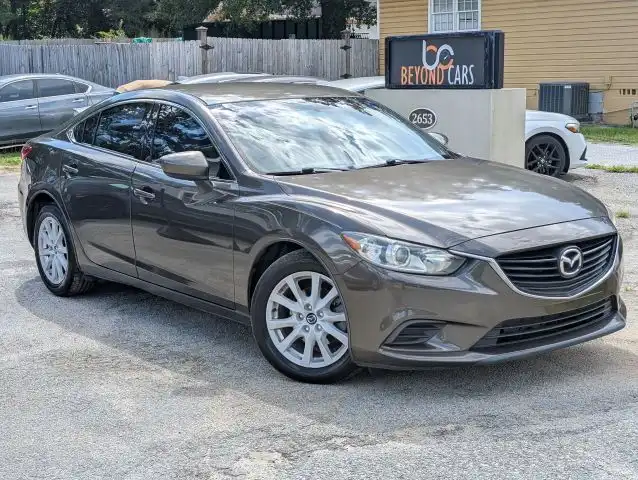 2016 Mazda EZ-6 i Sport Auto's photo