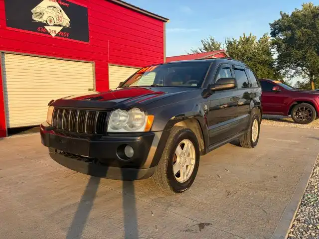 2005 Jeep Grand Cherokee Laredo 4WD's photo