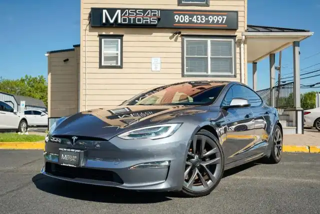 2022 Tesla Model S Base's photo