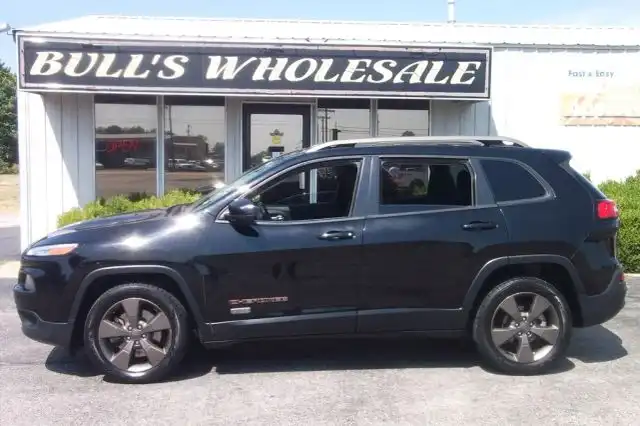 2017 Jeep Cherokee 75th Anniversary's photo