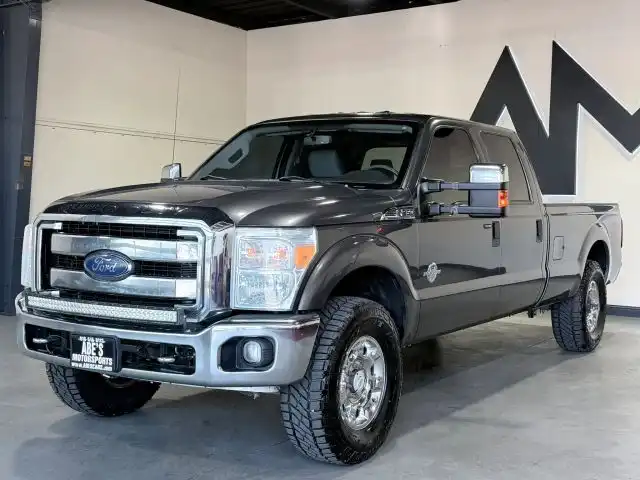 2016 Ford F-250 XLT 4x4 Crew Cab 8' Box's photo