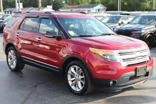 2013 Ford Explorer XLT 4WD's photo