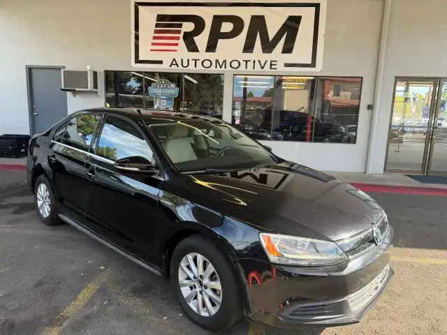 2013 Volkswagen Jetta 1.4L SE DSG Hybrid's photo