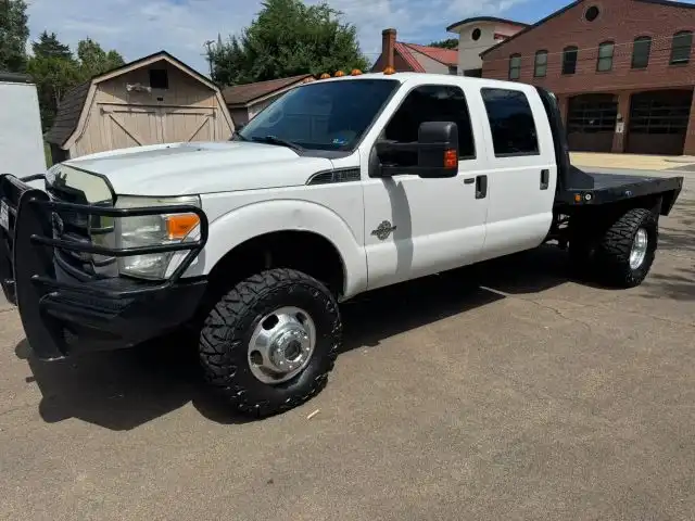 2013 Ford F-350 XLT 4x4 Crew Cab 172-In DRW's photo