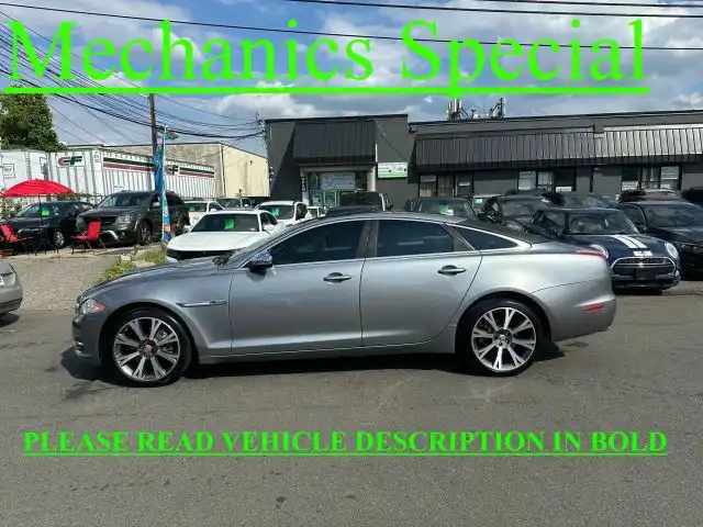 2014 Jaguar XJ Base's photo