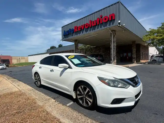 2016 Nissan Altima 2.5 SR's photo