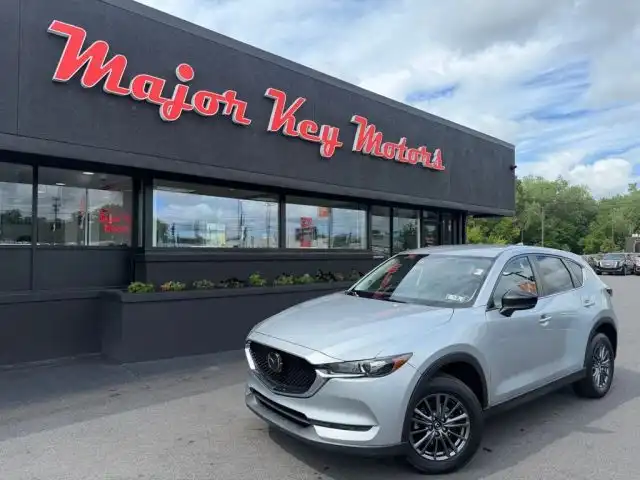 2021 Mazda CX-5 Touring Auto's photo