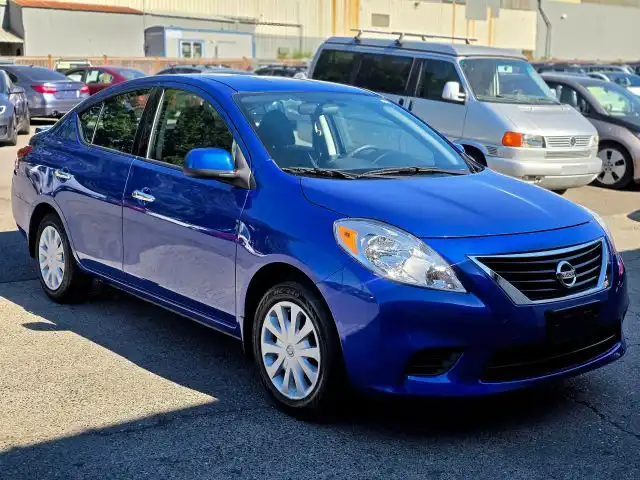 2014 Nissan Versa 1.6 SV CVT's photo