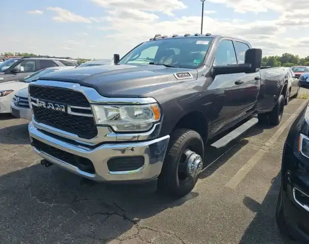 2021 RAM 3500 Tradesman 4X4 Crew Cab LWB's photo