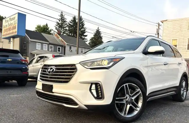 2019 Hyundai Santa Fe Ultimate AWD Limited XL's photo
