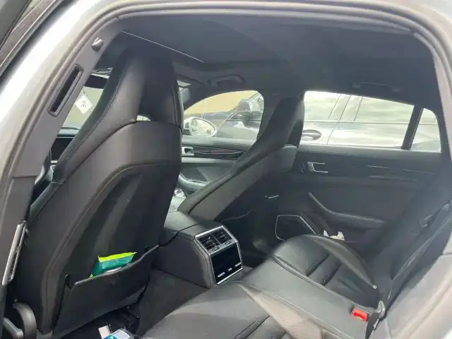 2021 Porsche Panamera 4's photo