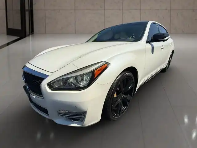 2017 INFINITI Q70L 3.7 AWD L's photo