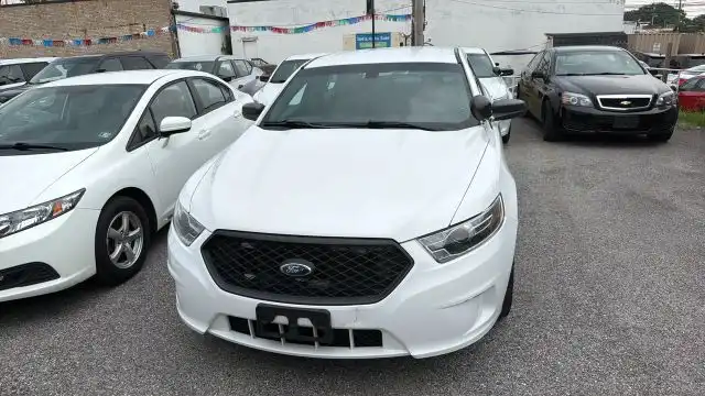 2018 Ford Taurus's photo