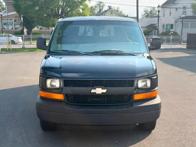 2007 Chevrolet Express 3500 Extended's photo