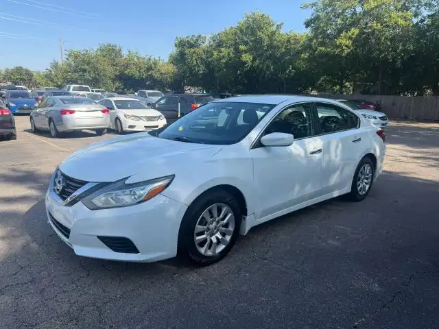 2017 Nissan Altima 2.5 S's photo