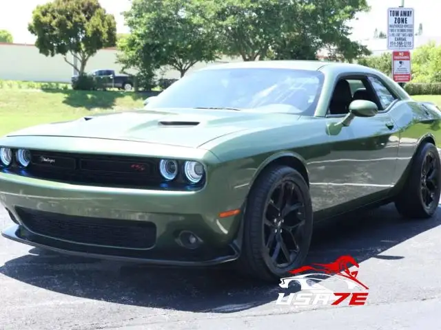 2022 Dodge Challenger SXT Auto's photo