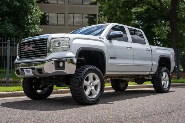 2015 GMC Sierra 4WD Crew Cab SLT SWB's photo