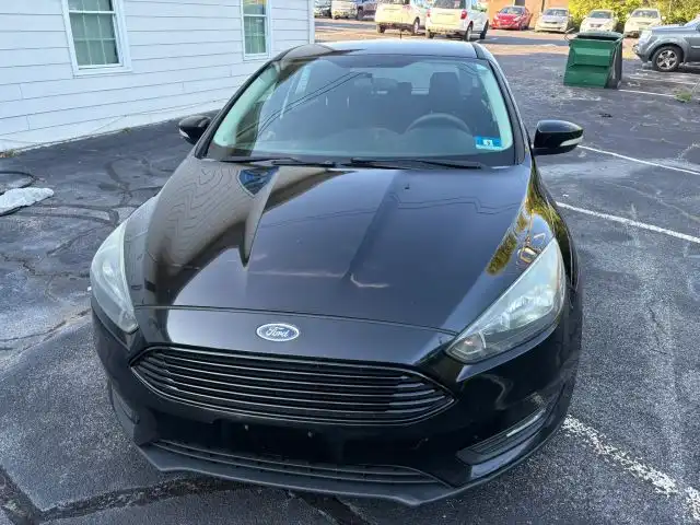 2016 Ford Focus 5 Door Hatch SE's photo