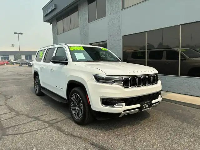 2024 Jeep Wagoneer L Series II 4WD's photo