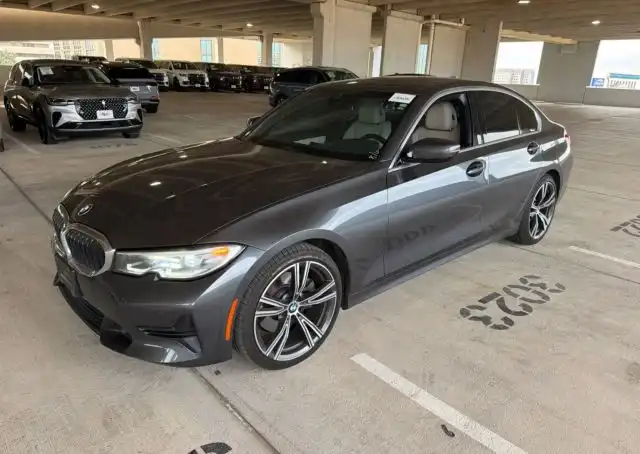 2021 BMW 3 Series 330i Sedan's photo